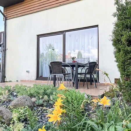 Apartment Calm Garden Near Lakes